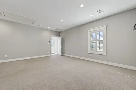 823 W 21st Street Houston TX 77008