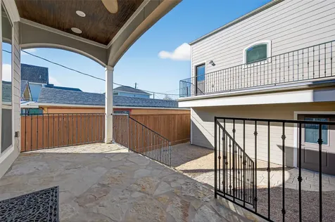 823 W 21st Street Houston TX 77008