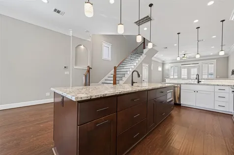 823 W 21st Street Houston TX 77008