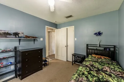 65 Cauthen Drive Huntsville TX 77320
