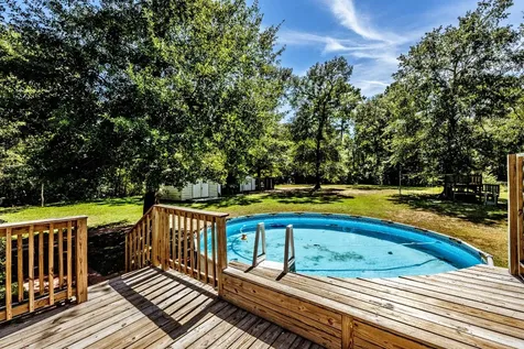 65 Cauthen Drive Huntsville TX 77320