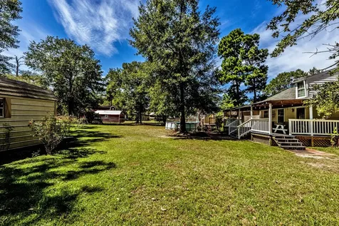 65 Cauthen Drive Huntsville TX 77320