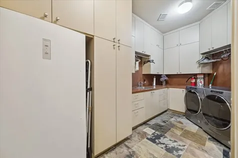 5027 Heatherglen Drive Houston TX 77096