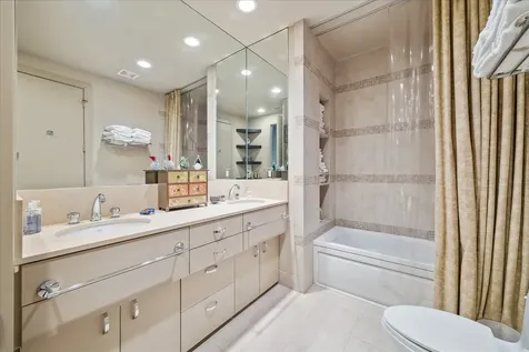 5027 Heatherglen Drive Houston TX 77096