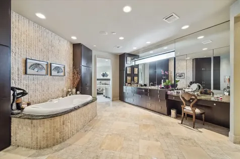 5027 Heatherglen Drive Houston TX 77096