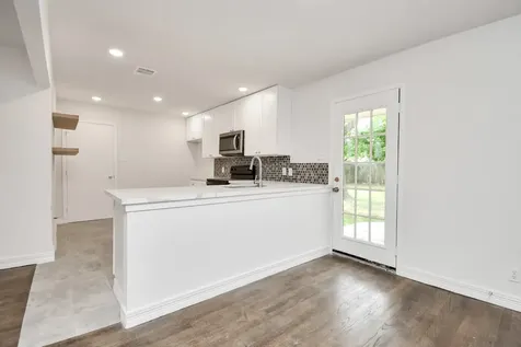 5010 Creekbend Drive Houston TX 77035