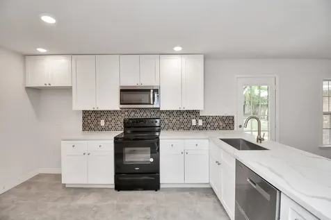 5010 Creekbend Drive Houston TX 77035