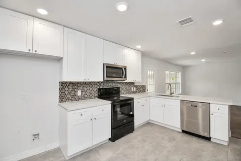 5010 Creekbend Drive Houston TX 77035