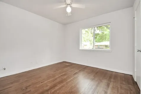 5010 Creekbend Drive Houston TX 77035