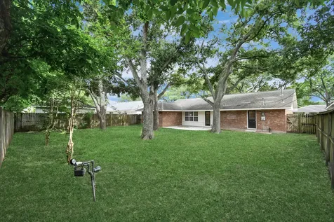 5010 Creekbend Drive Houston TX 77035