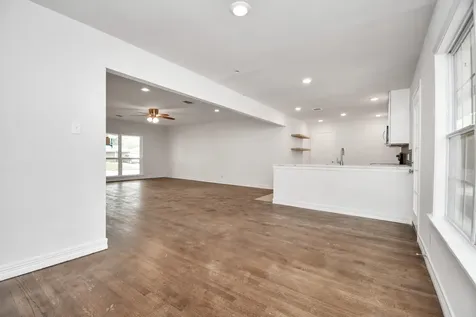 5010 Creekbend Drive Houston TX 77035