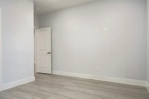 4934 Creekmont Drive Houston TX 77091