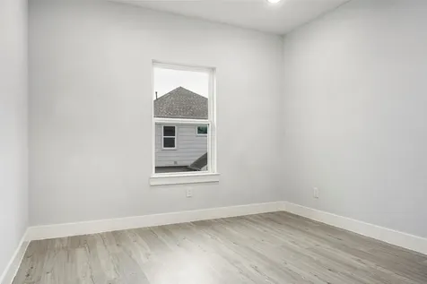 4934 Creekmont Drive Houston TX 77091