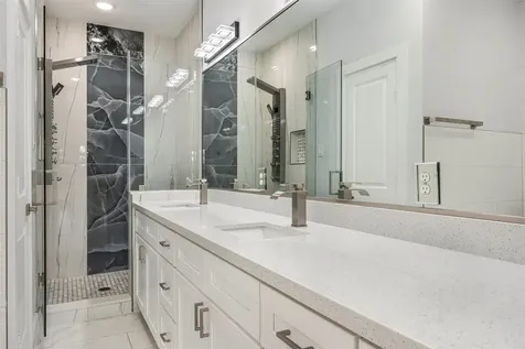 4934 Creekmont Drive Houston TX 77091