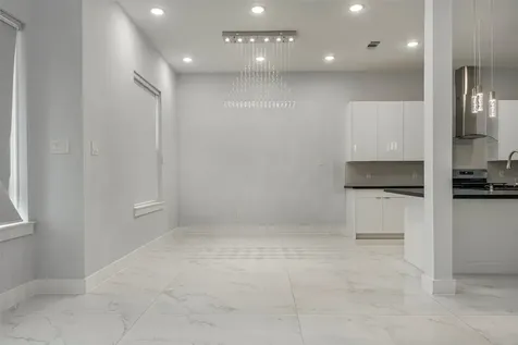 4934 Creekmont Drive Houston TX 77091