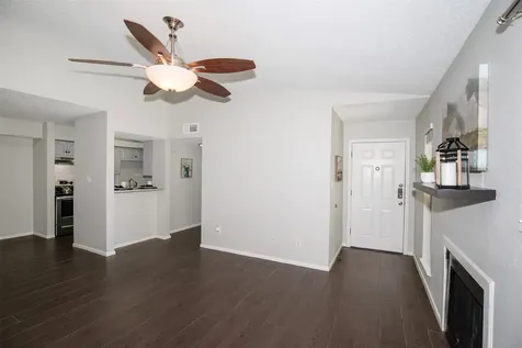 3300 Pebblebrook Drive 36 Seabrook TX 77586