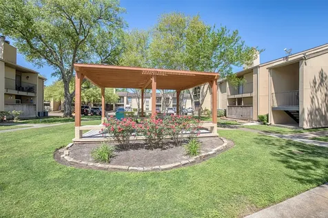 3300 Pebblebrook Drive 36 Seabrook TX 77586