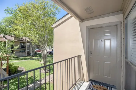 3300 Pebblebrook Drive 36 Seabrook TX 77586