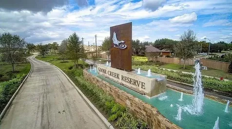 4027 Spurwing Lane Baytown TX 77521