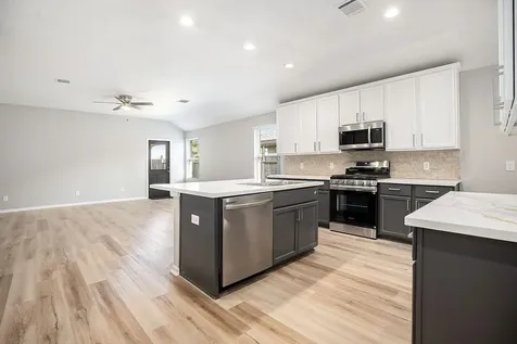 4027 Spurwing Lane Baytown TX 77521