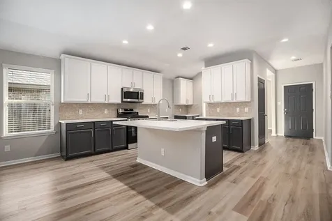 4027 Spurwing Lane Baytown TX 77521