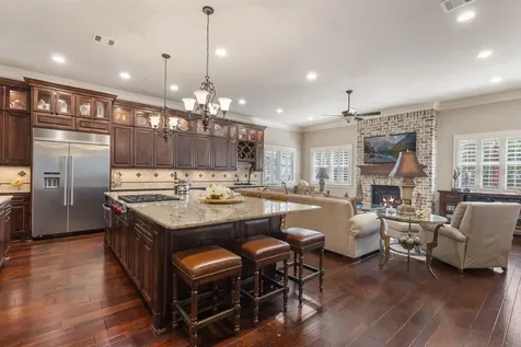 108 Mcgoey Circle The Woodlands TX 77384