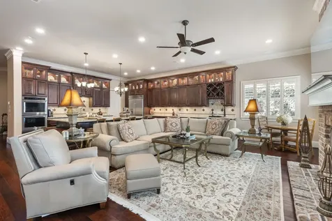 108 Mcgoey Circle The Woodlands TX 77384