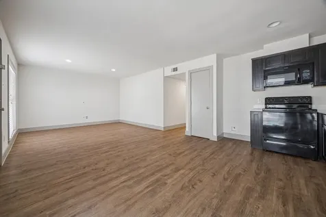 4300 Rosslyn Road 2 Houston TX 77018