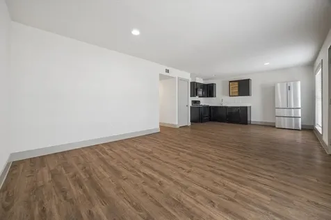 4300 Rosslyn Road 2 Houston TX 77018