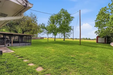 807 Standley Road Madisonville TX 77864