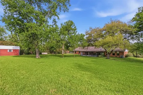 807 Standley Road Madisonville TX 77864