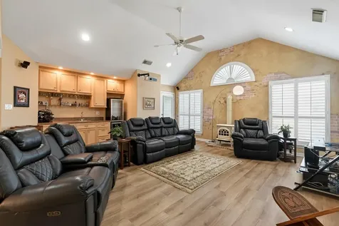 6087 Longmire Trail Conroe TX 77304