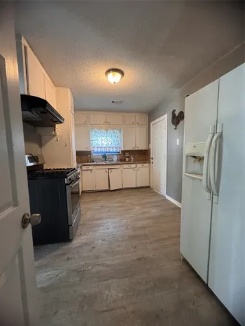 2106 Utah Street Baytown TX 77520