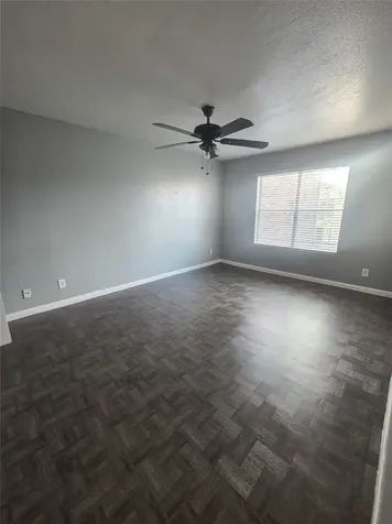 9898 Club Creek Drive 1613 Houston TX 77036