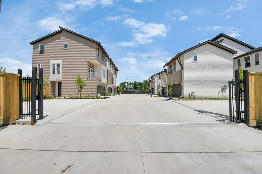 5903 Urban Pines Street Houston TX 77091