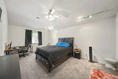 1822 Luminous Waters Lane Rosharon TX 77583