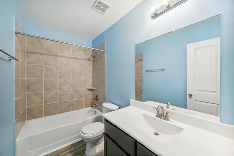 5710 Mid Way Kingwood TX 77339