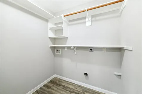 5710 Mid Way Kingwood TX 77339