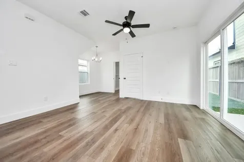 6616 Apollo Street Houston TX 77091