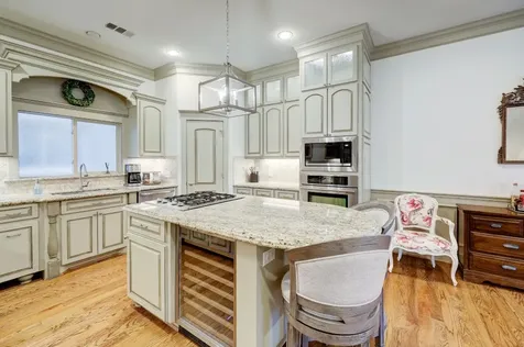 514 Cortlandt Street D Houston TX 77007