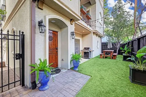514 Cortlandt Street D Houston TX 77007