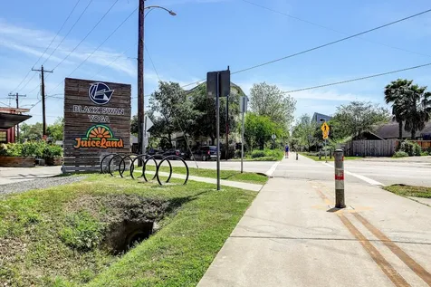 514 Cortlandt Street D Houston TX 77007