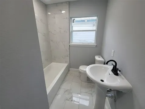 4859 Bellnole Drive Houston TX 77017