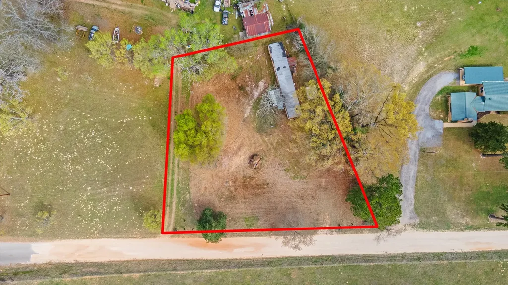 177 County Road 1200 Grapeland TX 75844