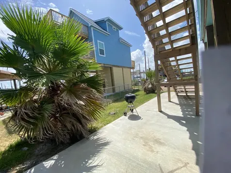 106 Pompano Lane Surfside Beach TX 77541