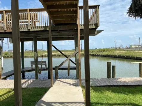 106 Pompano Lane Surfside Beach TX 77541