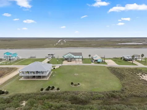 1862 County Road 230 Sargent TX 77414