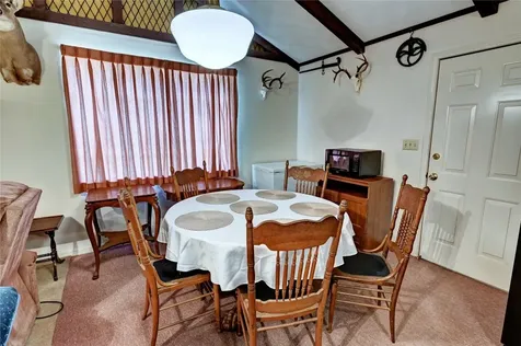 6 Hickory Hollow Huntsville TX 77320