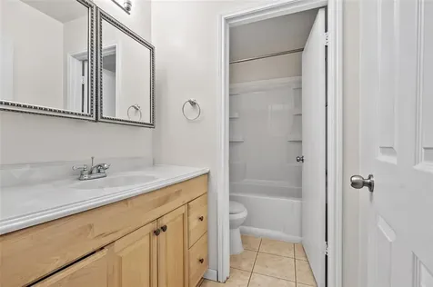 328 S 2nd Street 330 Alvin TX 77511