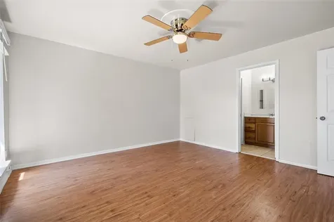 328 S 2nd Street 330 Alvin TX 77511